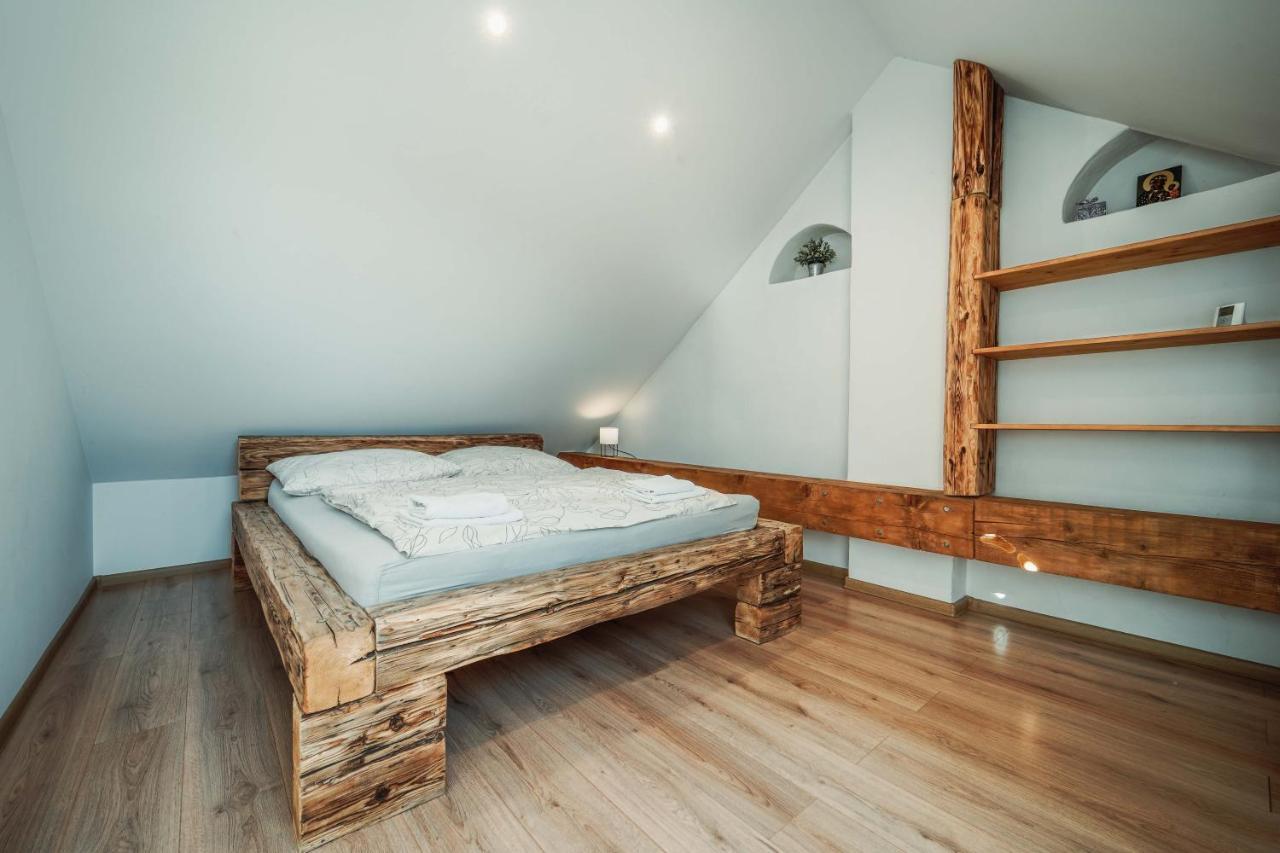 Cakyho Kuria - Mezonetovy Apartman S Krbom A Saunami Smižany Eksteriør bilde
